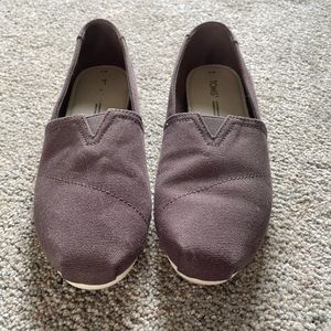 Women’s Gray Toms Flats